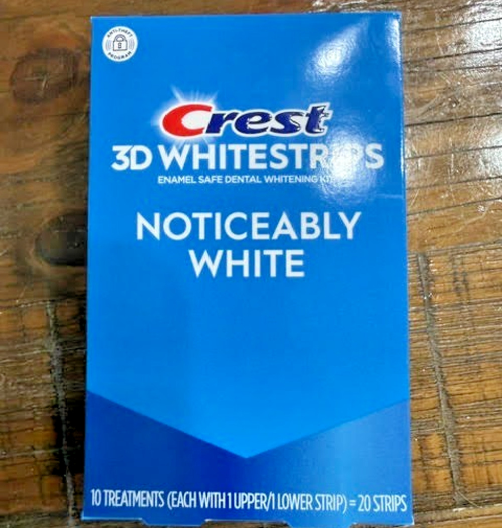 Crest 3D Whitestrips Noticeably White - Expires 03/2028